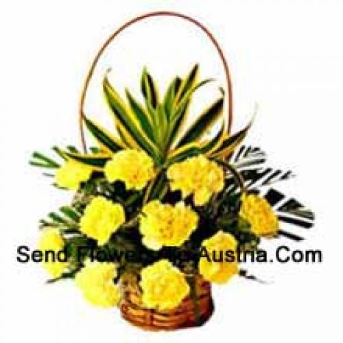 11 Elegant Yellow Carnations